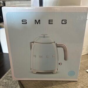 SMEG Blue Electric Kettle
